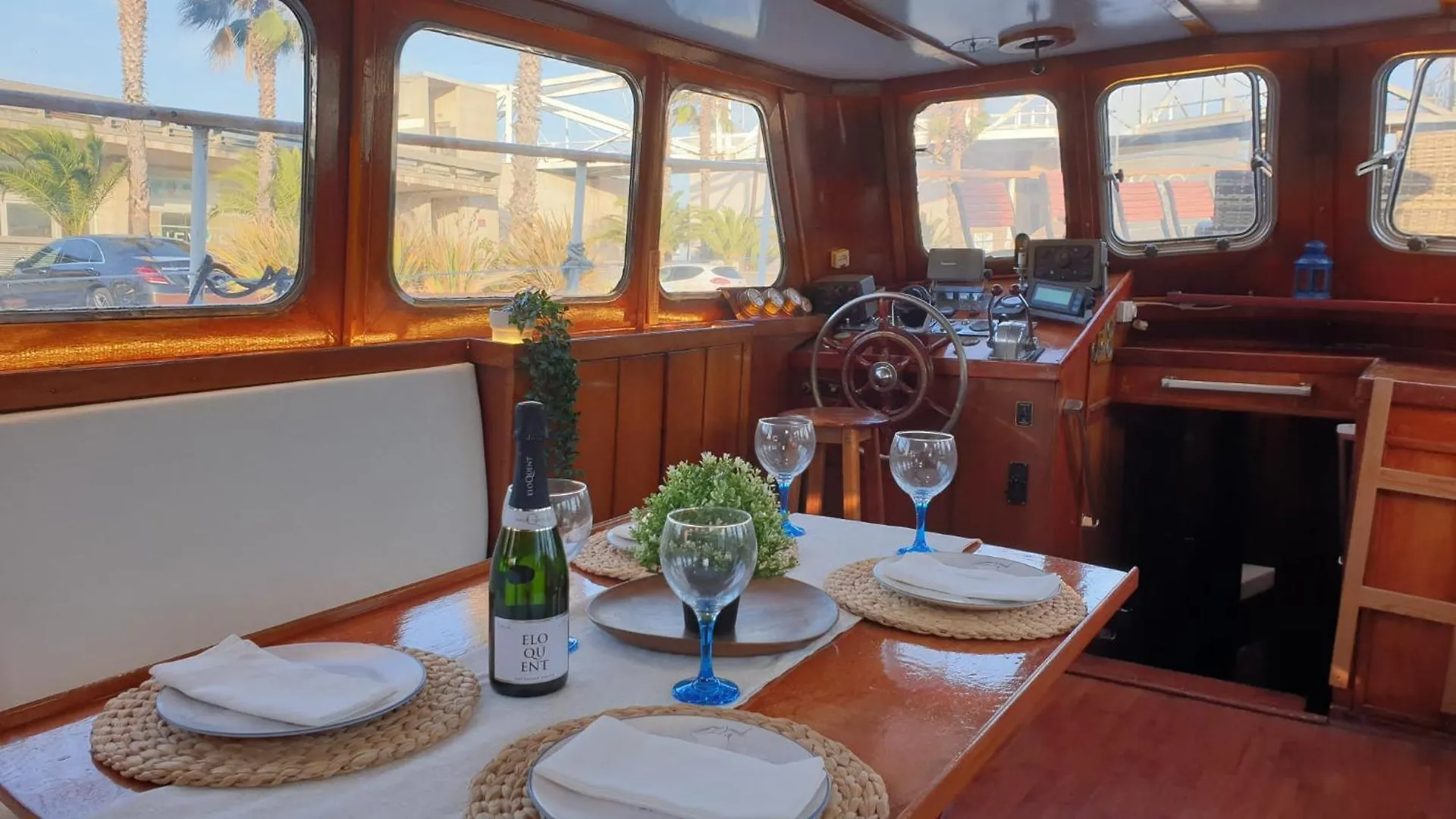 Botel Classic Boat Barcelona