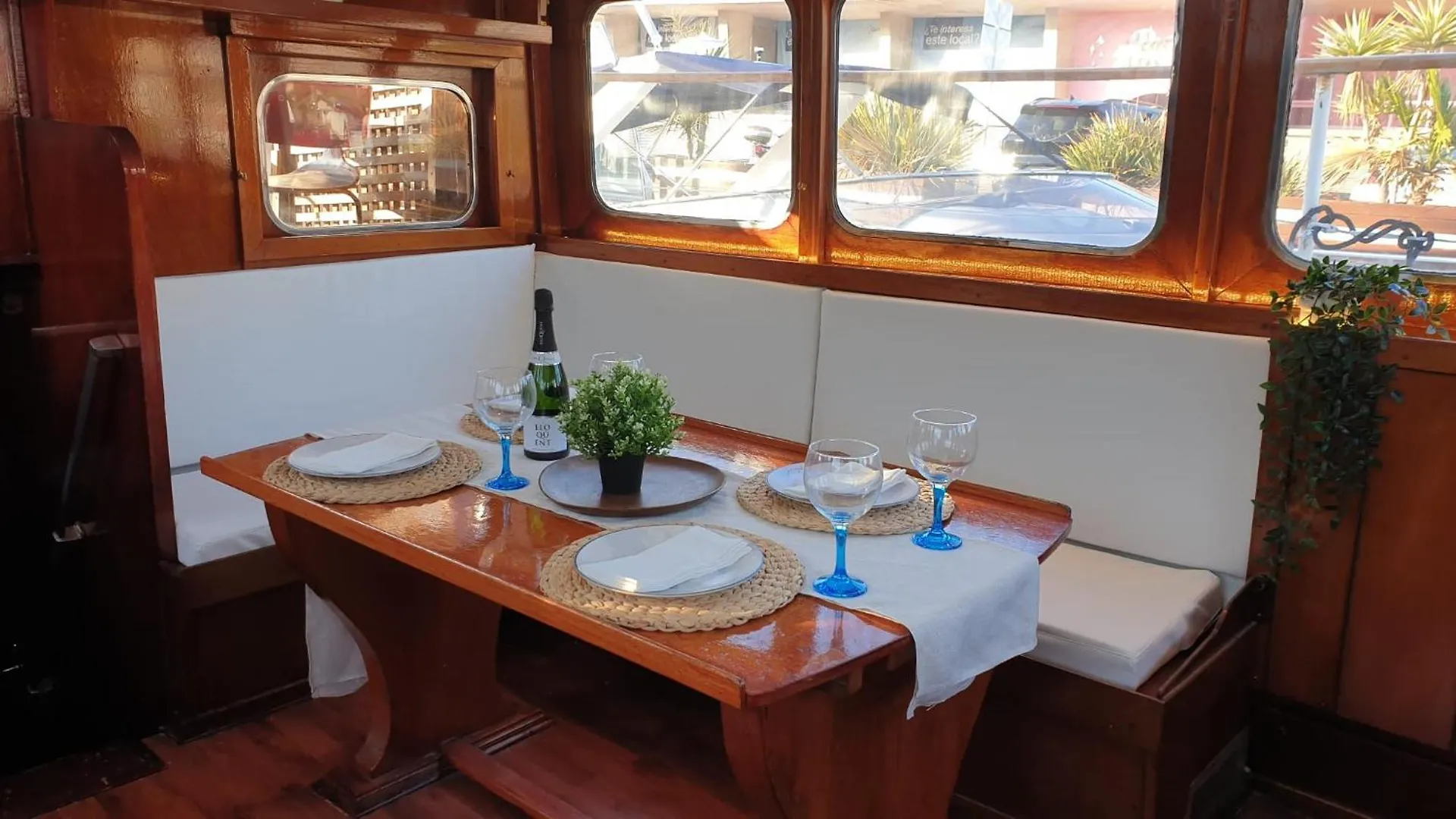 Classic Boat Barcelona Botel